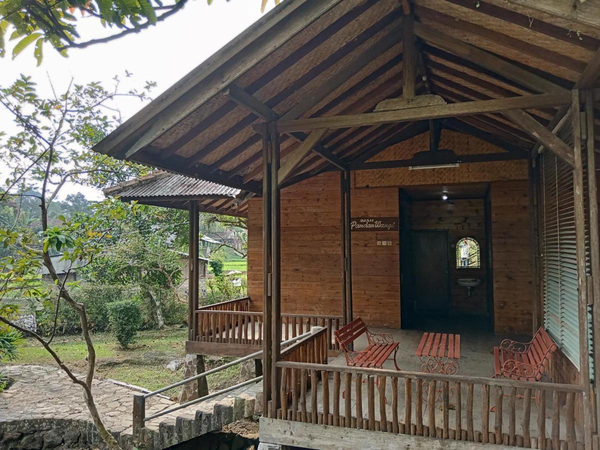 Rumah tetamu Desa Wisata Sari Bunihayu